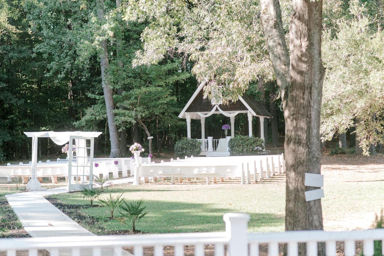Georgia Palms & Gardens Bed & Breakfast Powder Springs Bagian luar foto